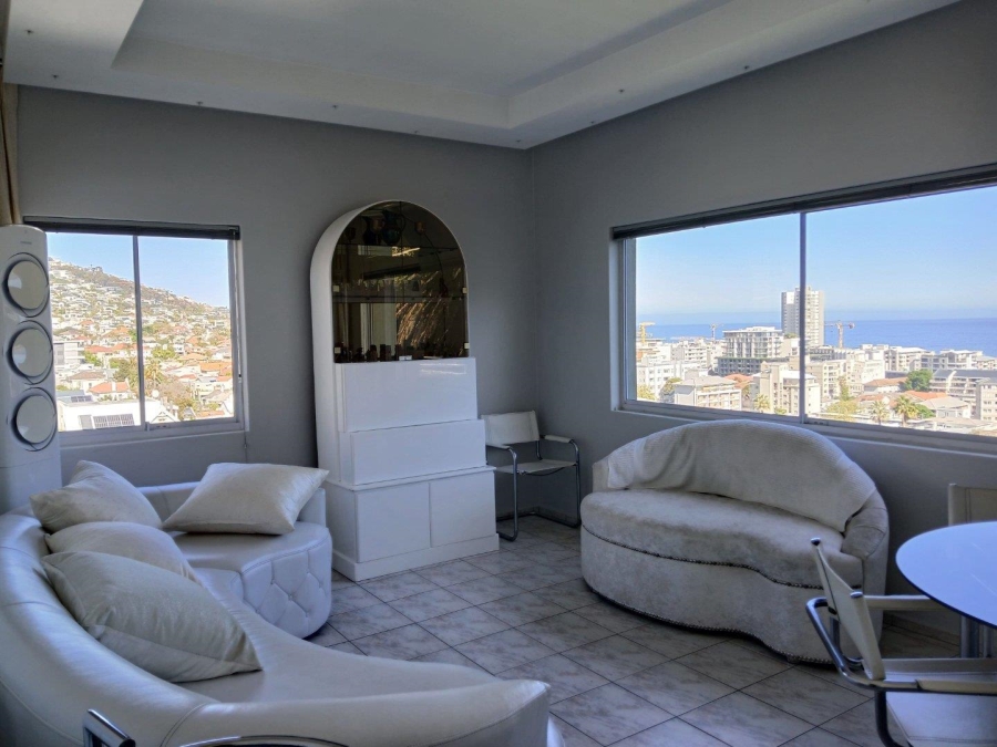 To Let 2 Bedroom Property for Rent in Sea Point Western Cape